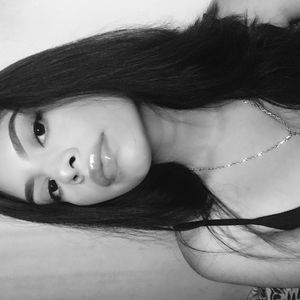 Meet your Posher, Dennise